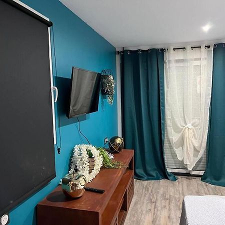 Superbe Studio Neuf Avec Piscine Apartment Montelimar Ngoại thất bức ảnh
