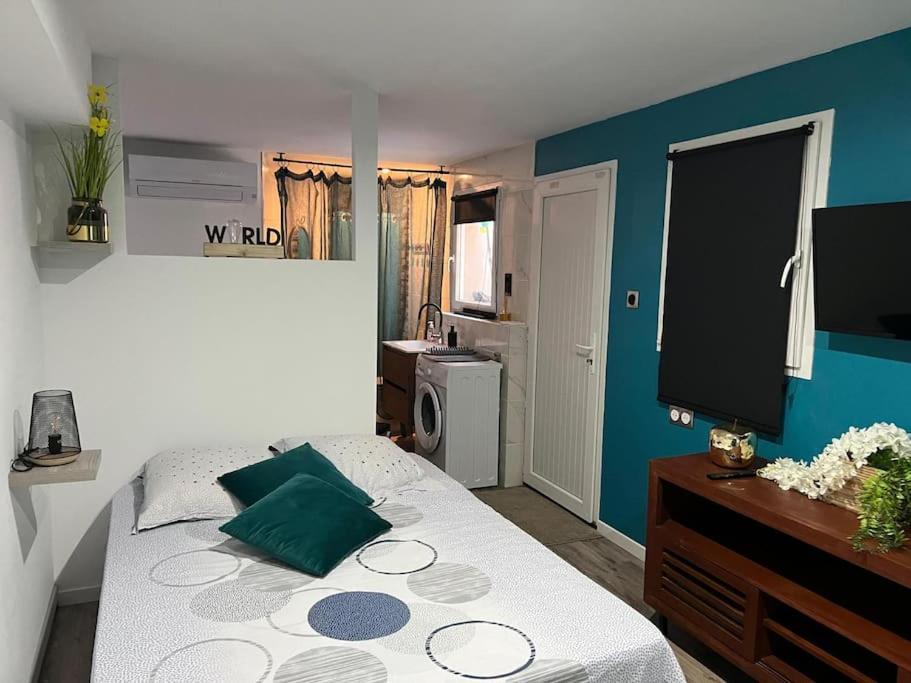 Superbe Studio Neuf Avec Piscine Apartment Montelimar Ngoại thất bức ảnh