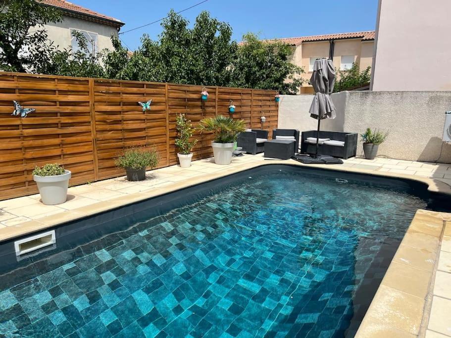 Superbe Studio Neuf Avec Piscine Apartment Montelimar Ngoại thất bức ảnh